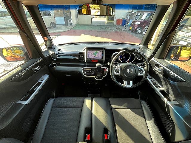 HONDA N BOX 2015 Image 31