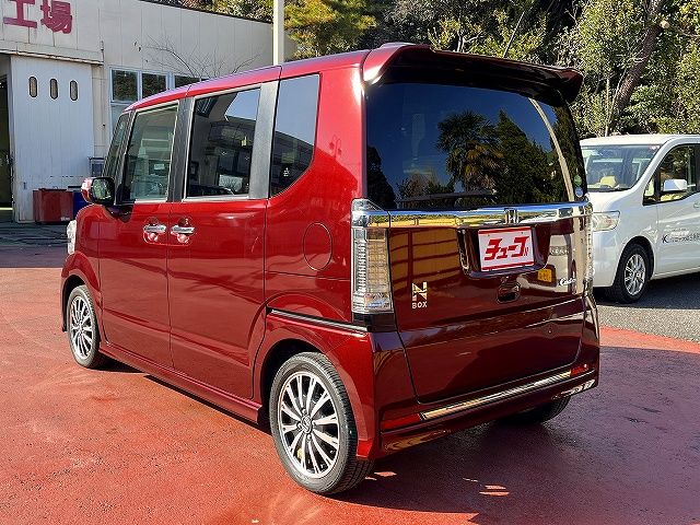 HONDA N BOX 2015 Image 31