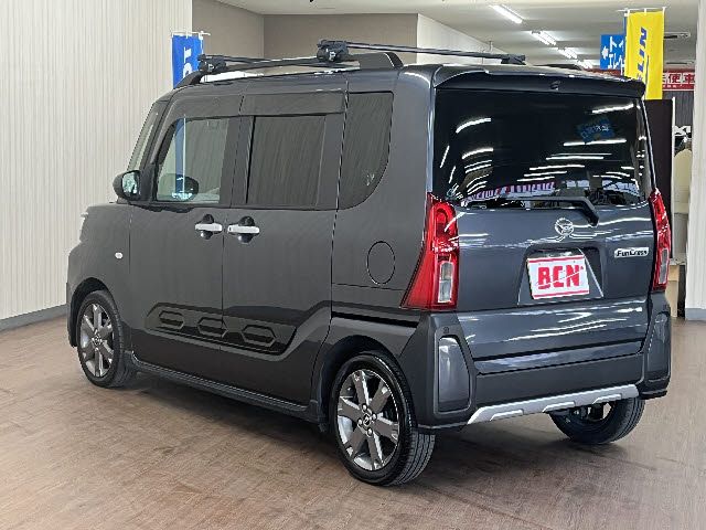 DAIHATSU TANTO FAN CROSS 2023 Image 31