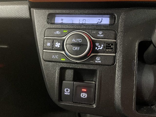 DAIHATSU TANTO FAN CROSS 2023 Image 31