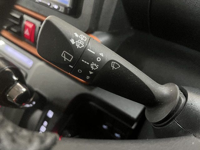 DAIHATSU TANTO FAN CROSS 2023 Image 31