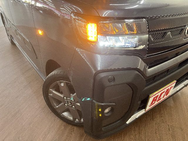 DAIHATSU TANTO FAN CROSS 2023 Image 31