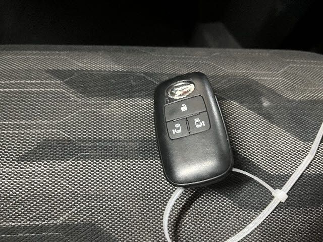 DAIHATSU TANTO FAN CROSS 2023 Image 31