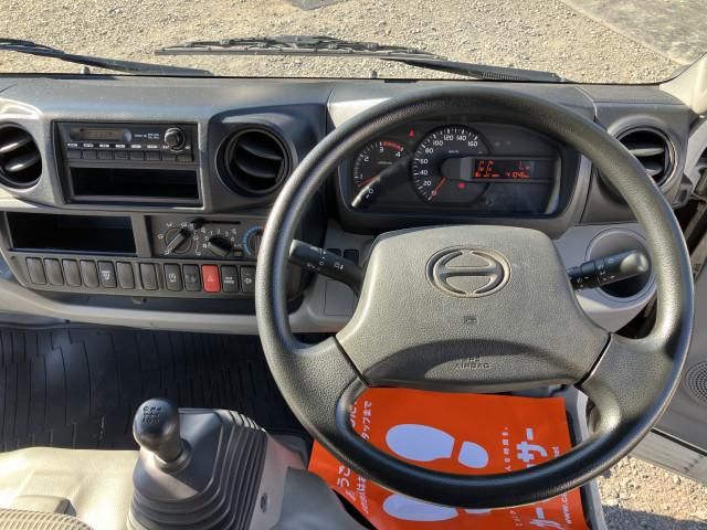 HINO DUTRO 2013 Image 31