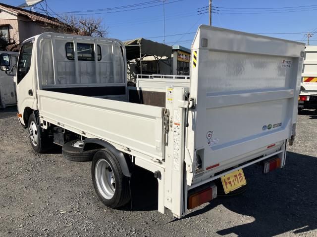 HINO DUTRO 2013 Image 31