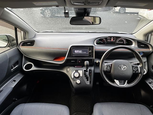 TOYOTA SIENTA HYBRID 2016 Image 31