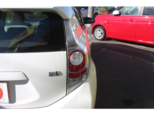 TOYOTA AQUA 2014 Image 31