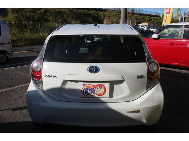 TOYOTA AQUA 2014 Image 31