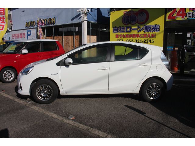 TOYOTA AQUA 2014 Image 31