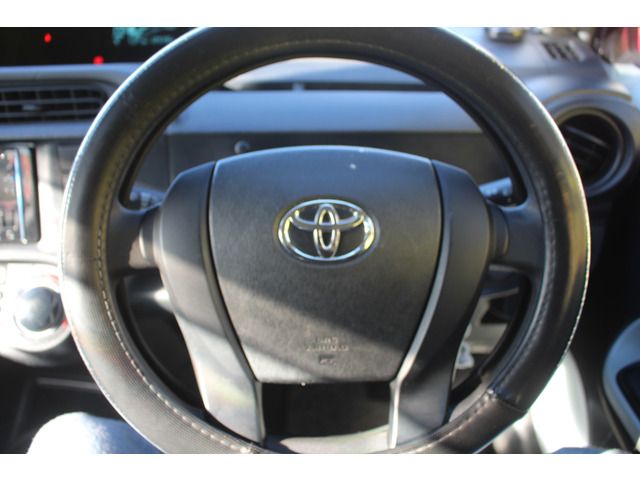 TOYOTA AQUA 2014 Image 31