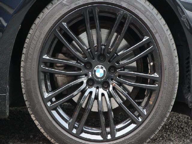 BMW 5SERIES TOURING 2019 Image 31