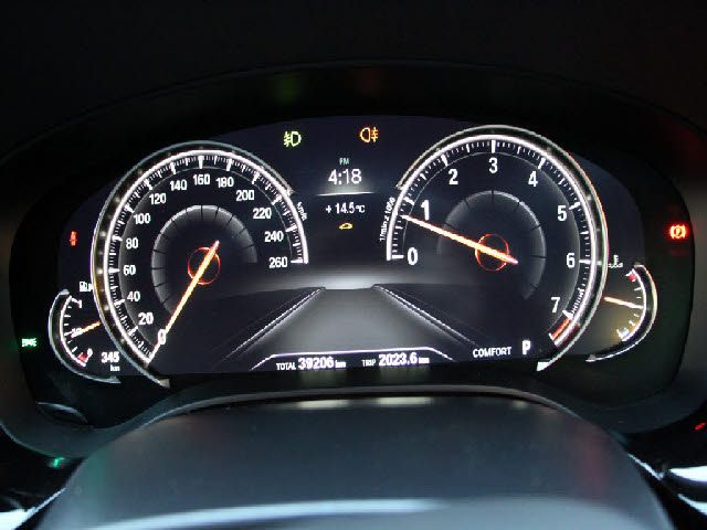 BMW 5SERIES TOURING 2019 Image 31