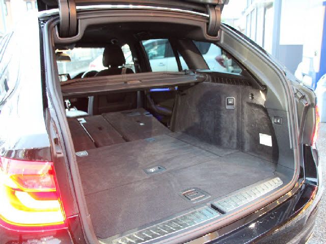 BMW 5SERIES TOURING 2019 Image 31