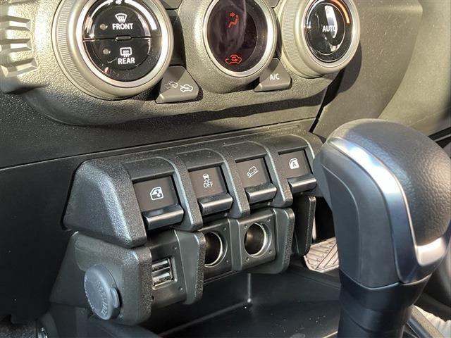 SUZUKI JIMNY SIERRA 2025 Image 31