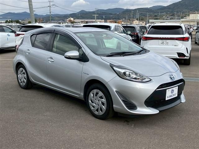 TOYOTA AQUA 2018 Image 31