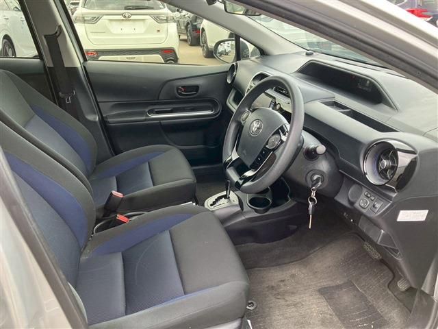 TOYOTA AQUA 2018 Image 31