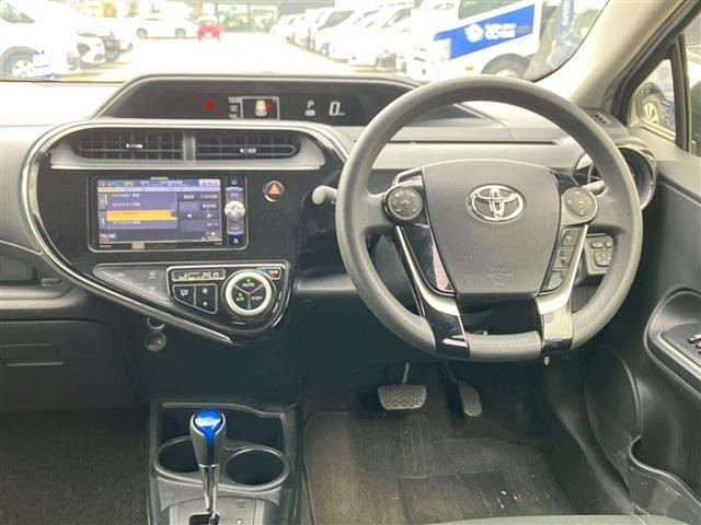 TOYOTA AQUA 2018 Image 31