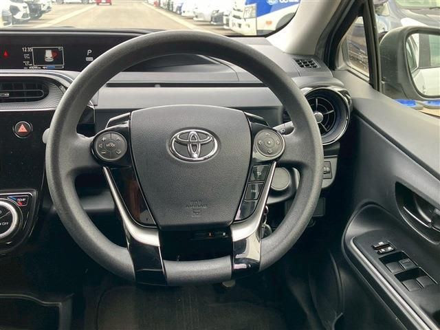 TOYOTA AQUA 2018 Image 31