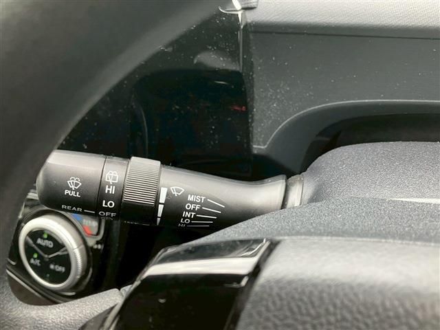 TOYOTA AQUA 2018 Image 31