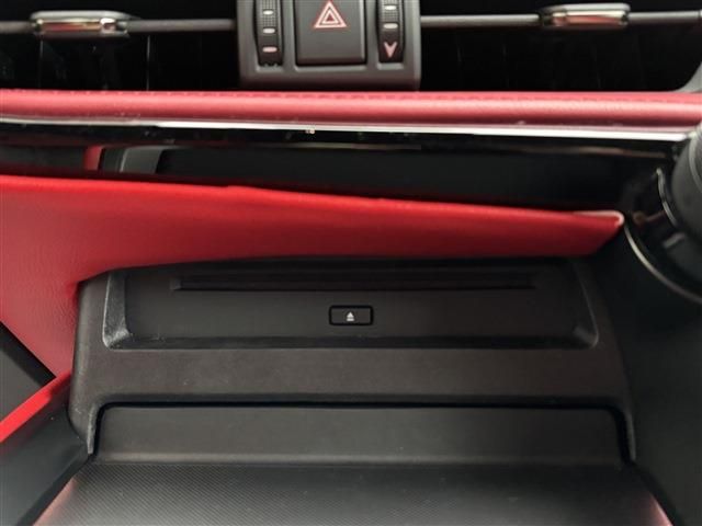 TOYOTA LEXUS NX350H 2021 Image 31