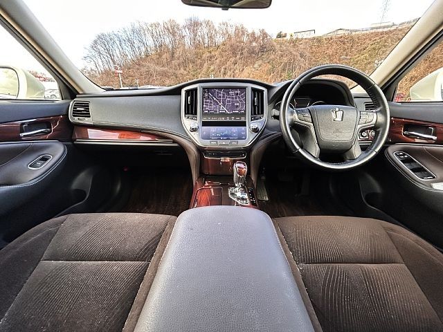 TOYOTA CROWN SEDAN 2013 Image 31