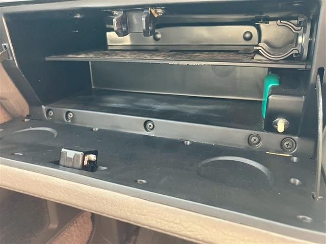 NISSAN GLORIA HARDTOP 1983 Image 31