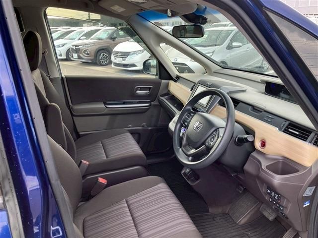 HONDA FREED HYBRID 2018 Image 31
