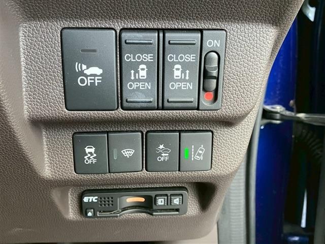 HONDA FREED HYBRID 2018 Image 31