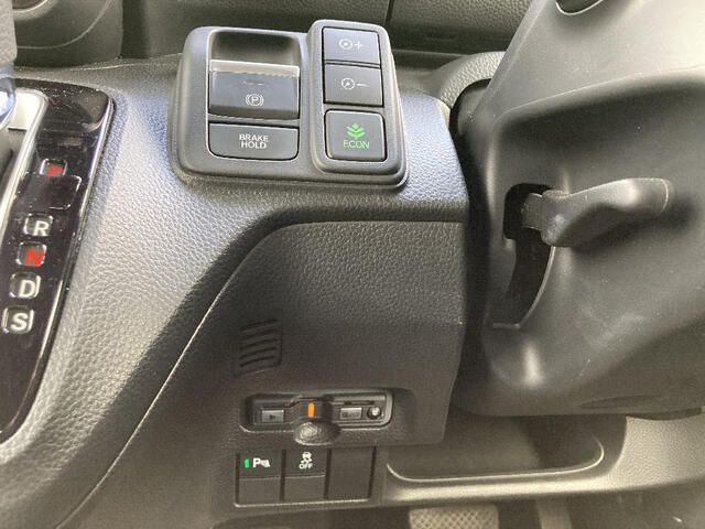 HONDA N BOX CUSTOM 4WD 2022 Image 31