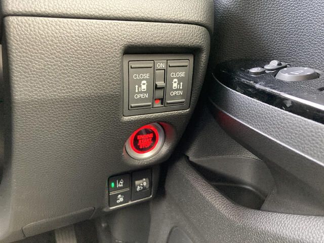 HONDA N BOX CUSTOM 4WD 2022 Image 31