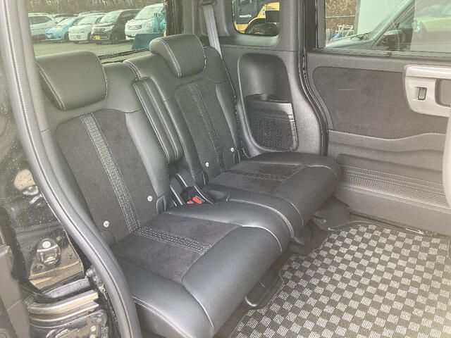 HONDA N BOX CUSTOM 4WD 2022 Image 31