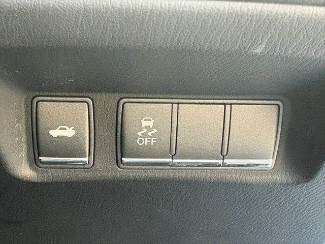 NISSAN FUGA 2010 Image 31