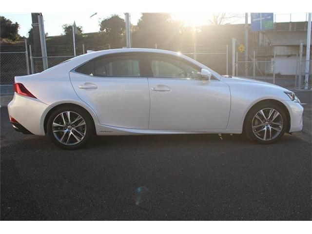 TOYOTA LEXUS IS300H 2017 Image 31