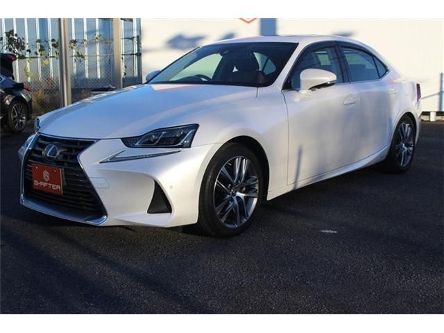 TOYOTA LEXUS IS300H 2017 Image 31