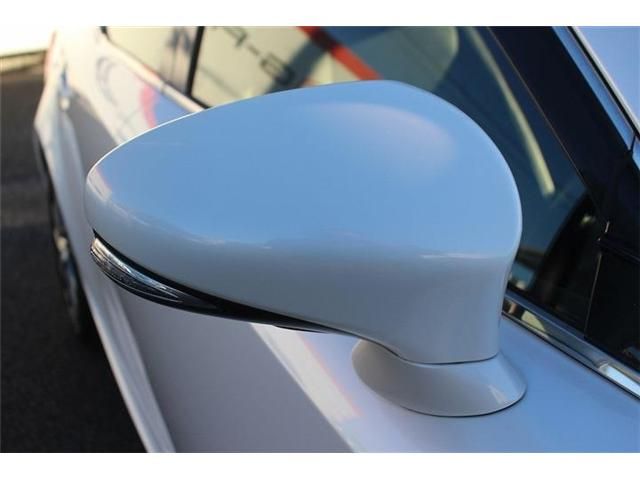 TOYOTA LEXUS IS300H 2017 Image 31