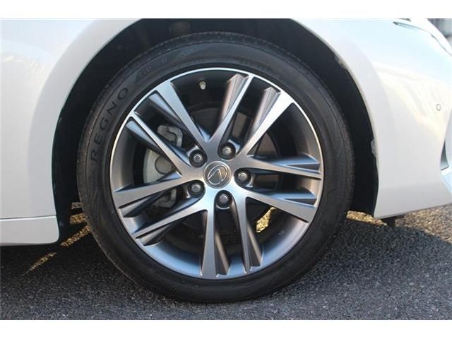 TOYOTA LEXUS IS300H 2017 Image 31