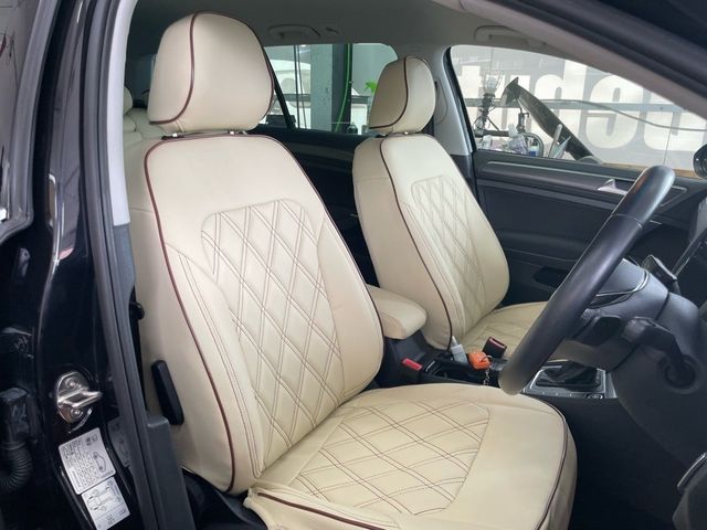 VOLKSWAGEN GOLF VARI 2019 Image 31