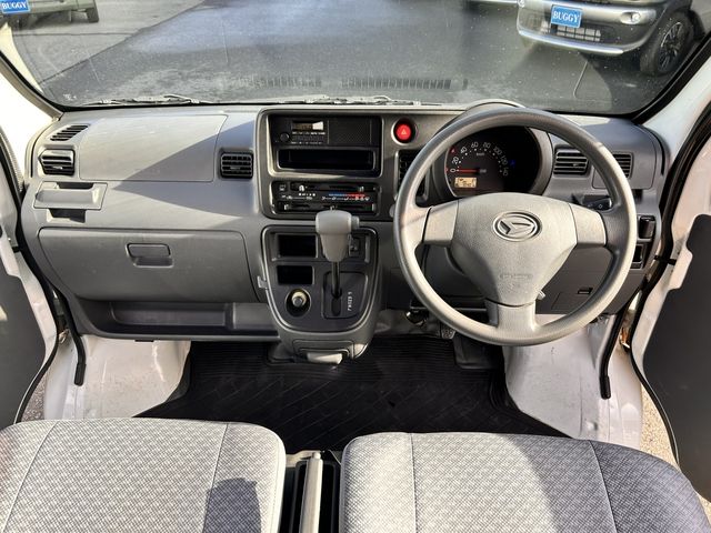 DAIHATSU HIJET CARGO 2017 Image 31