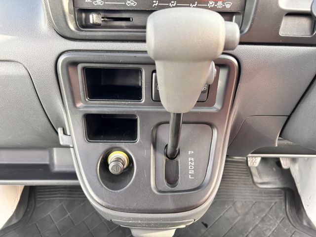 DAIHATSU HIJET CARGO 2017 Image 31