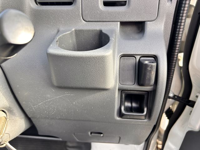 DAIHATSU HIJET CARGO 2017 Image 31