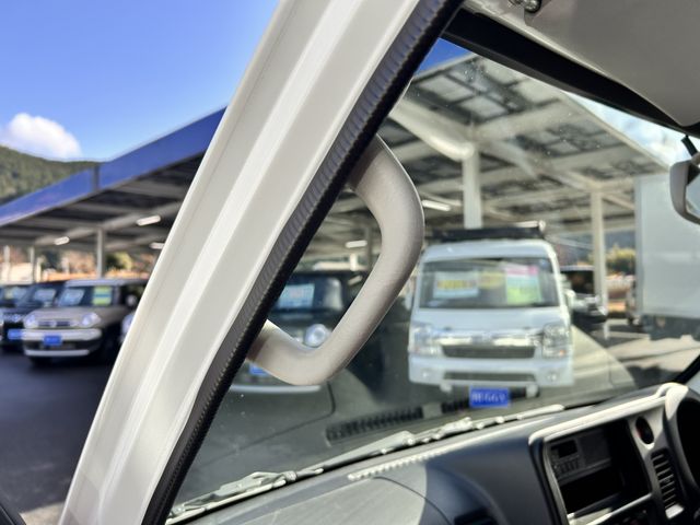 DAIHATSU HIJET CARGO 2017 Image 31