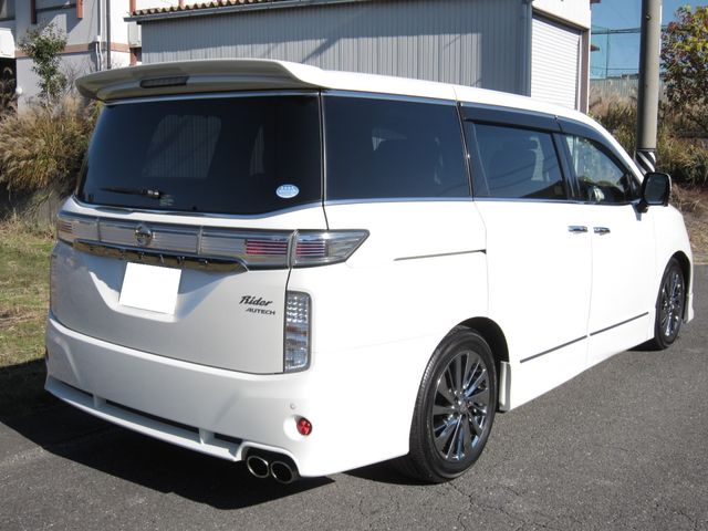 NISSAN ELGRAND 2014 Image 31