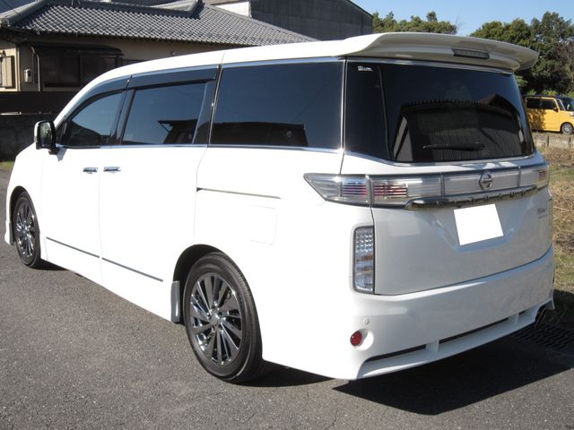 NISSAN ELGRAND 2014 Image 31