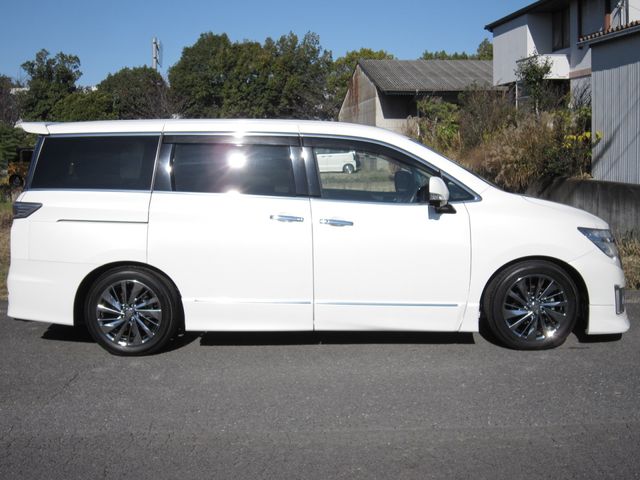 NISSAN ELGRAND 2014 Image 31