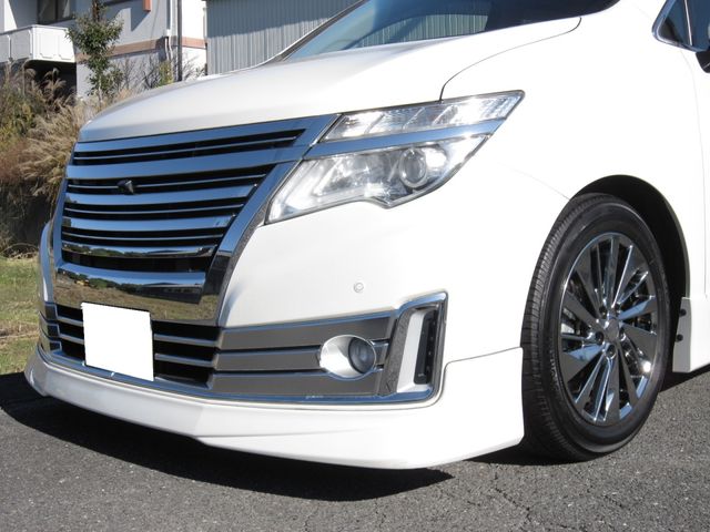 NISSAN ELGRAND 2014 Image 31