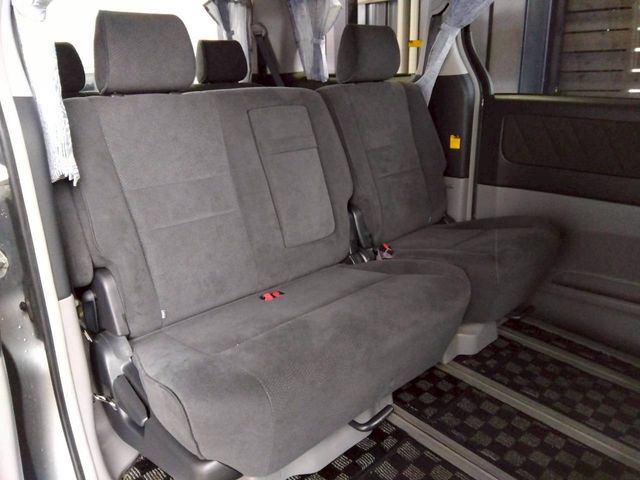 TOYOTA ALPHARD V 2005 Image 31