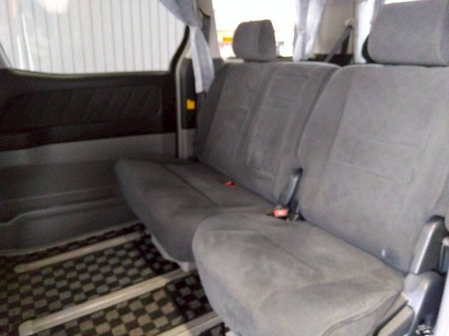 TOYOTA ALPHARD V 2005 Image 31