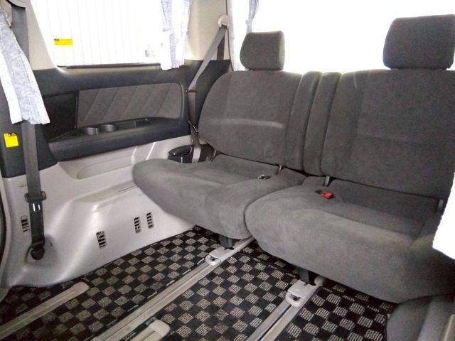 TOYOTA ALPHARD V 2005 Image 31