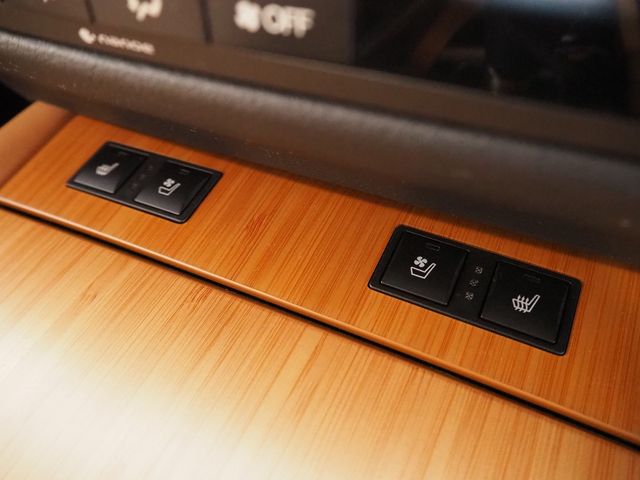 TOYOTA LEXUS GS450H 2012 Image 31