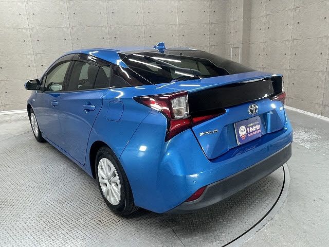 TOYOTA PRIUS 2019 Image 31